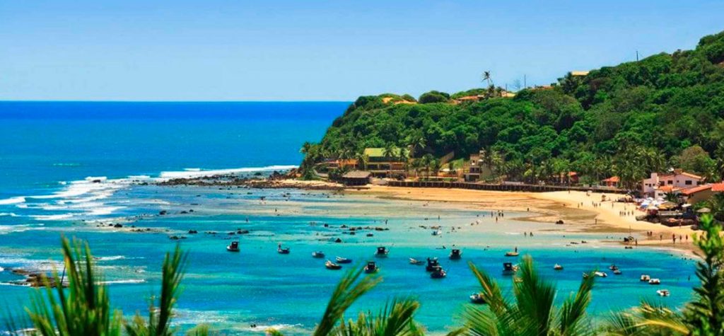 Roteiro de 6 praias brasileiras